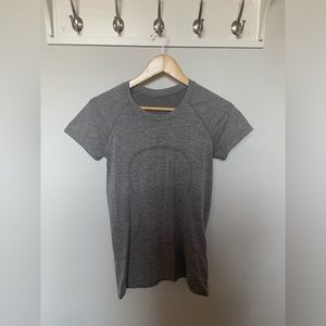 Lululemon swiftly tech short sleeve